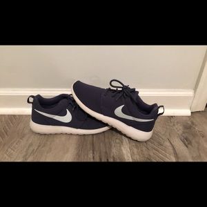 nike roshi running shoes
